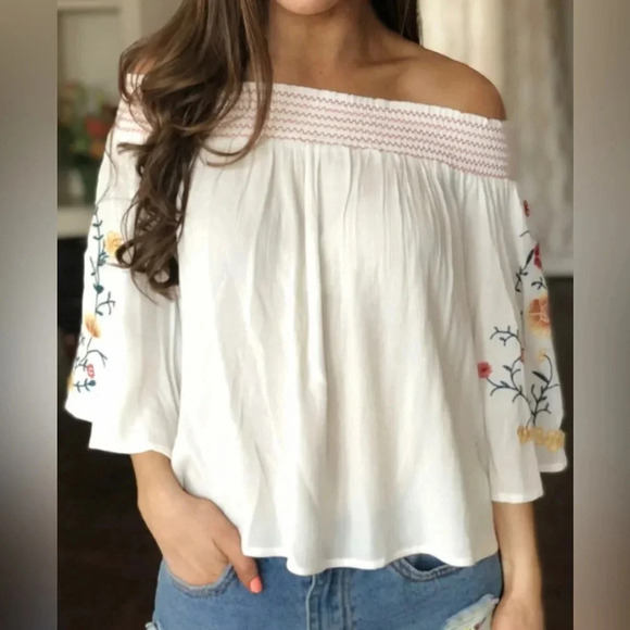 ❤️💛 HEM+THREAD Boutique White Embroidered Off Shoulder Woven Smocked Top - Picture 1 of 8
